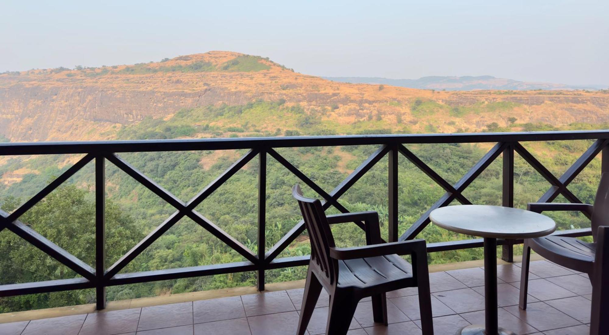 Upper Deck Resort Lonavla Exterior foto