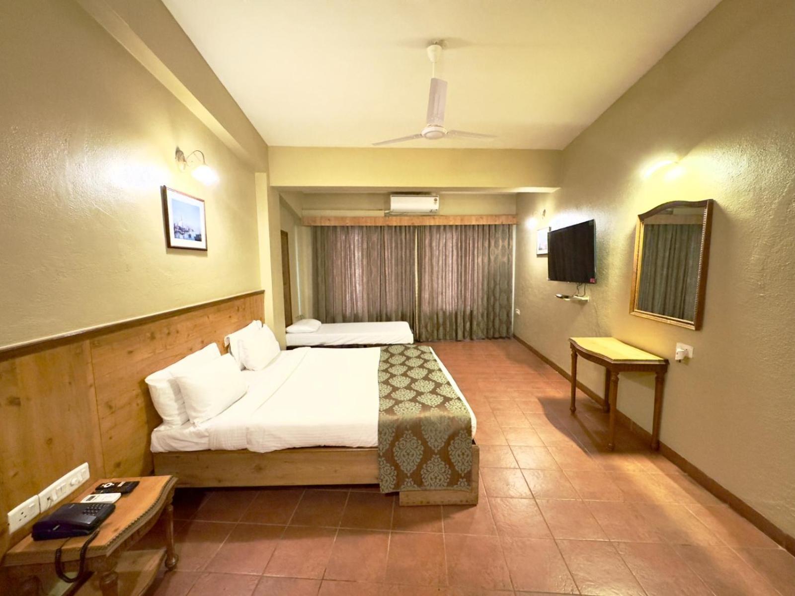 Upper Deck Resort Lonavla Exterior foto