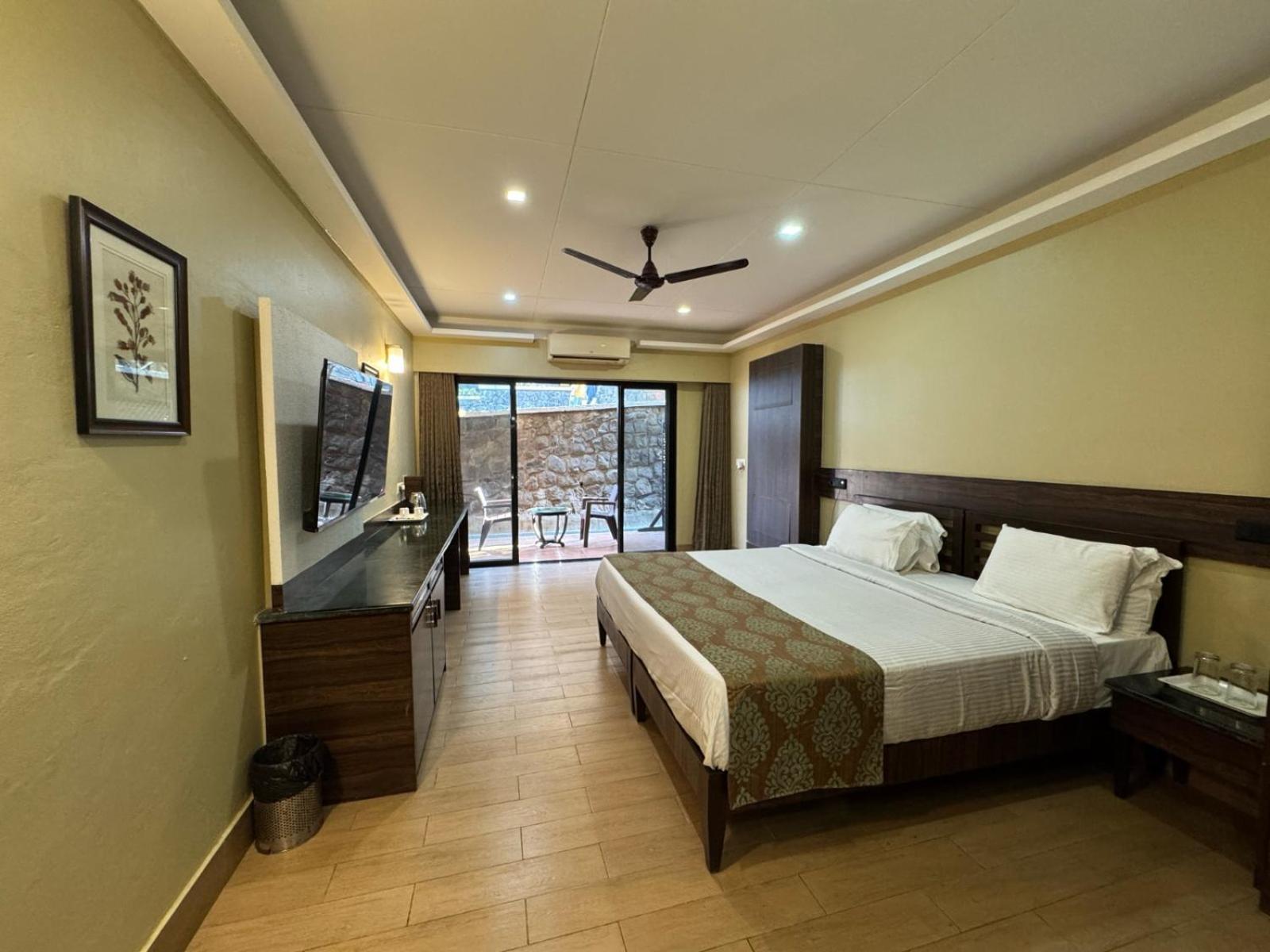 Upper Deck Resort Lonavla Exterior foto